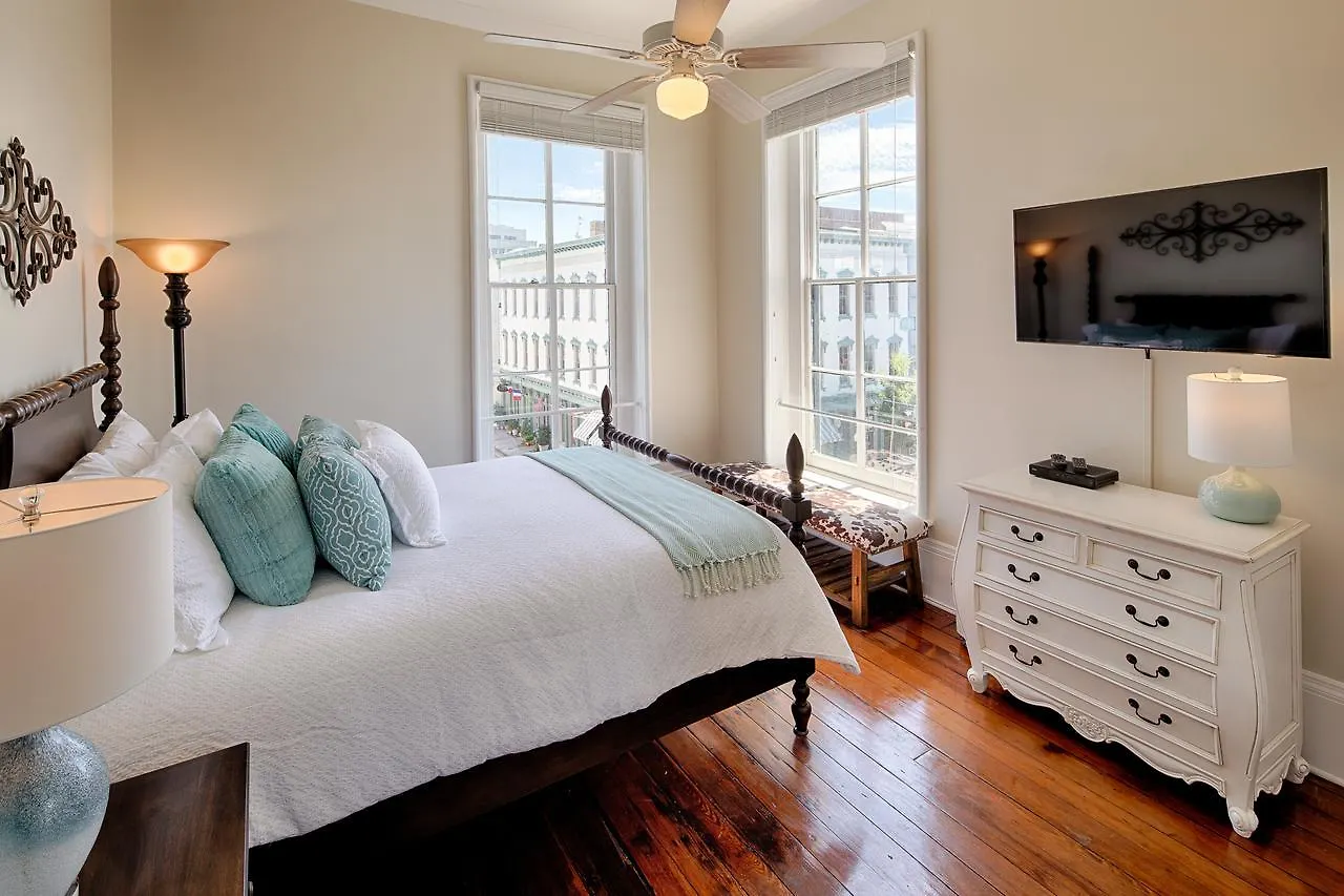 Apartment Best View On Broughton Savannah
