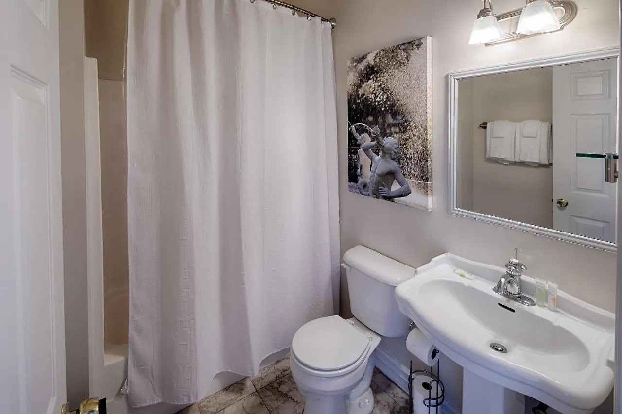 Best View On Broughton Savannah Apartment