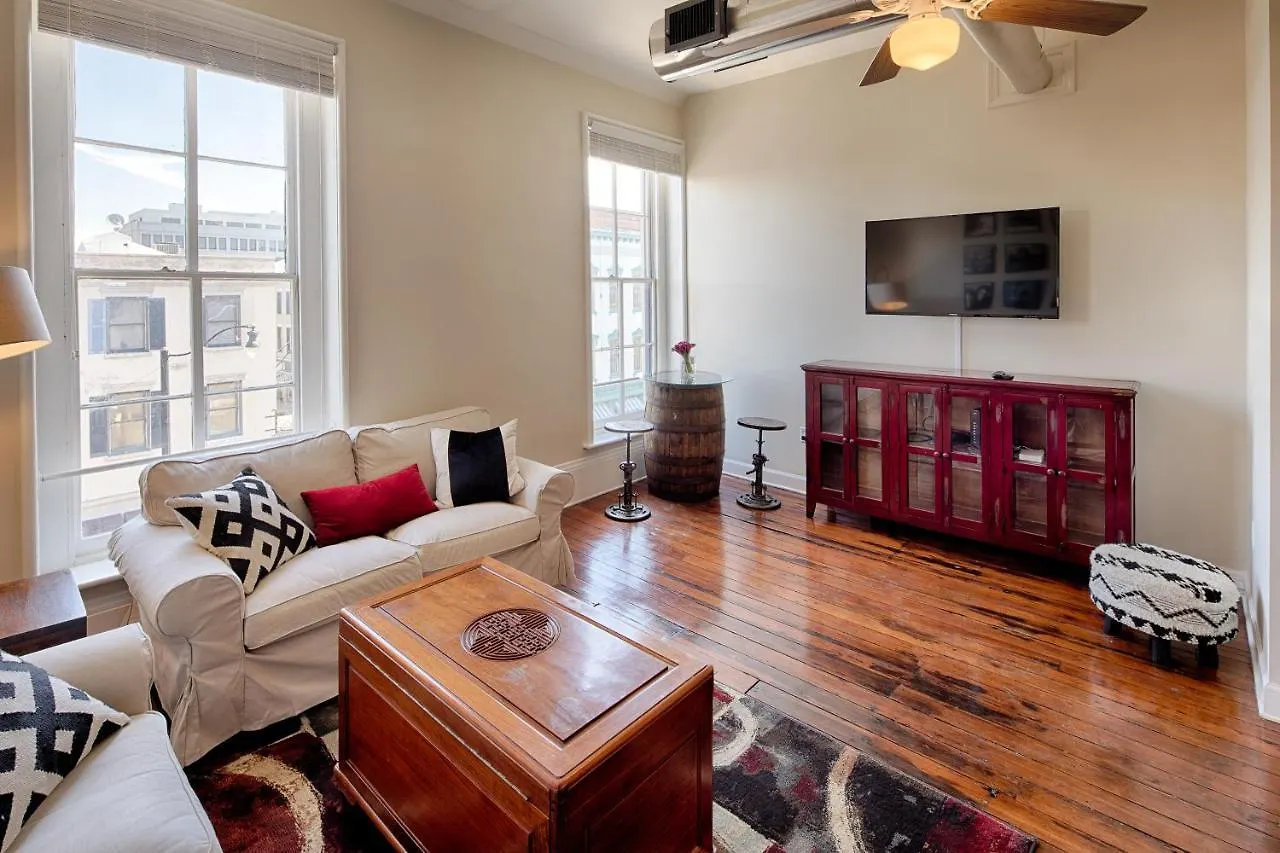 Best View On Broughton Savannah Apartment