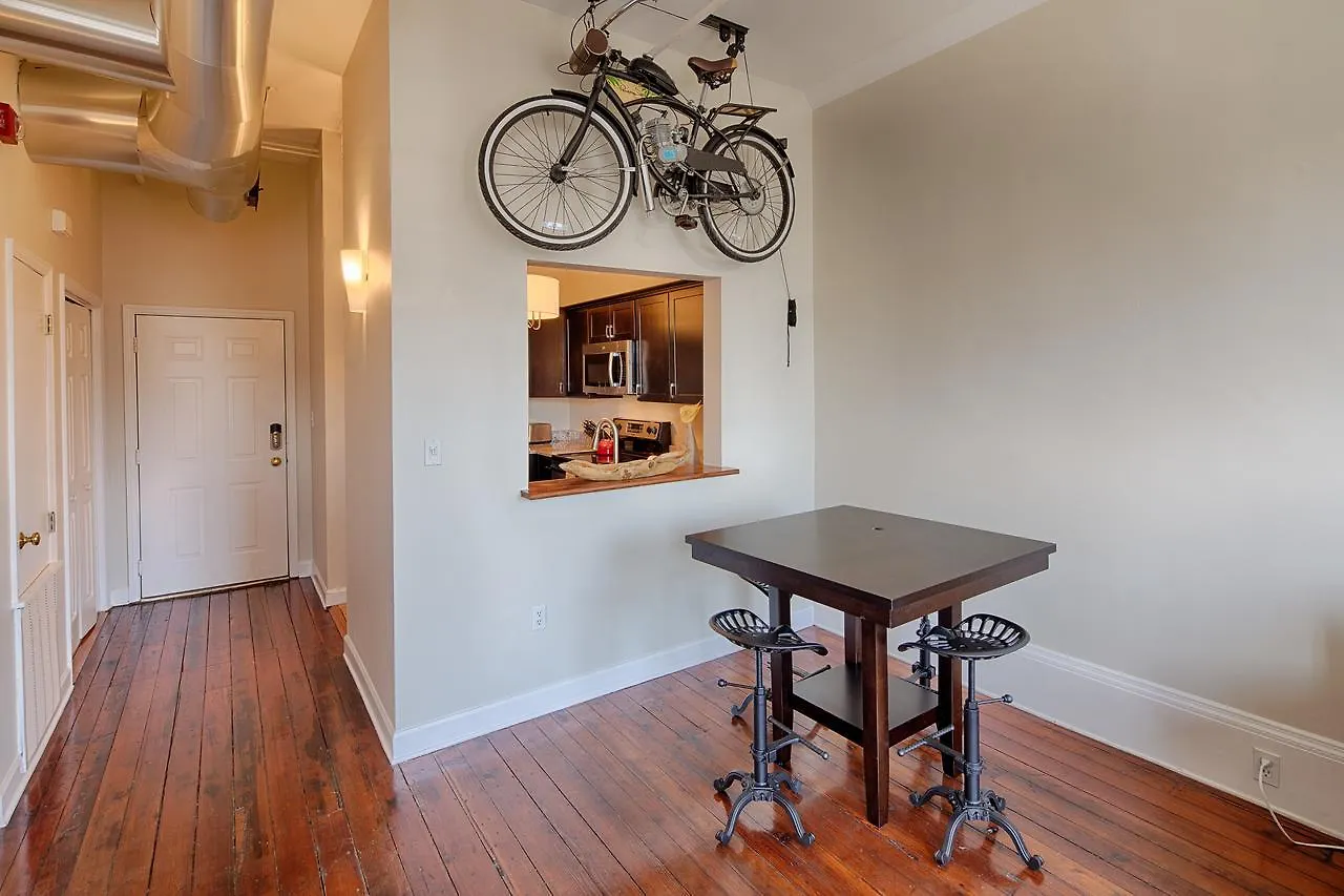 Apartment Best View On Broughton Savannah